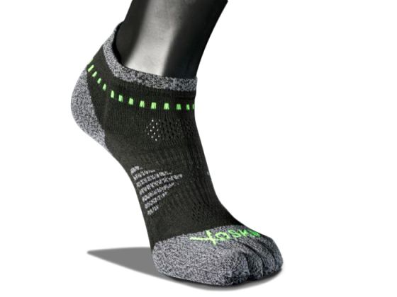 Running socks for wide feet clearance