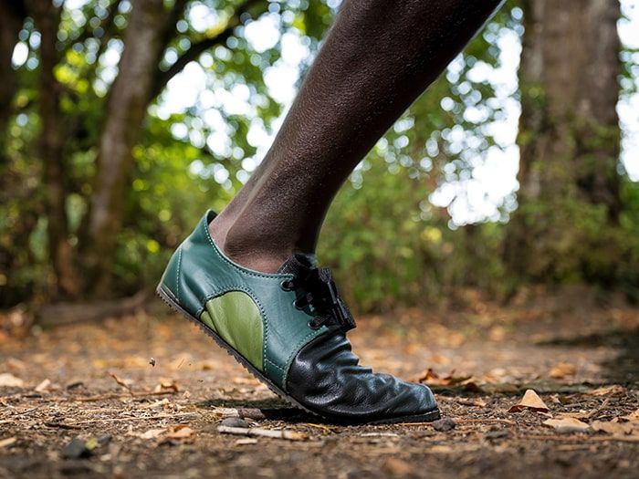 Leather minimalist running shoes