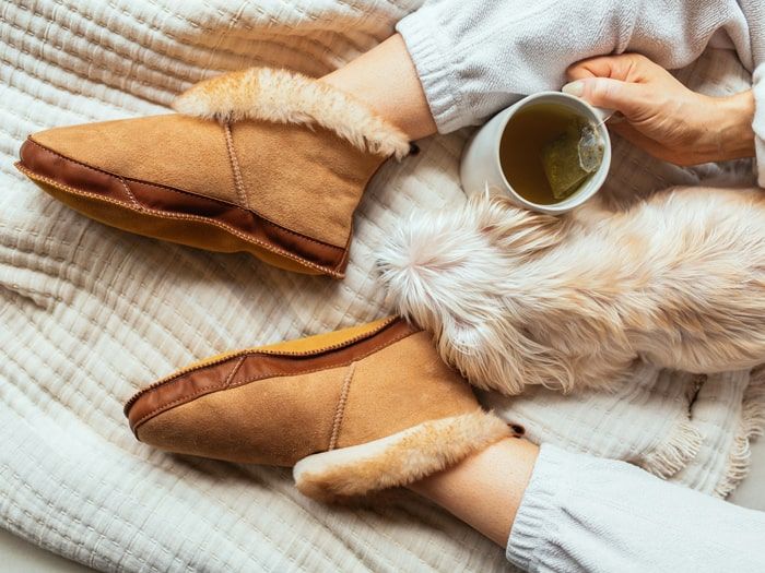 Sheepskin slippers with suede sole