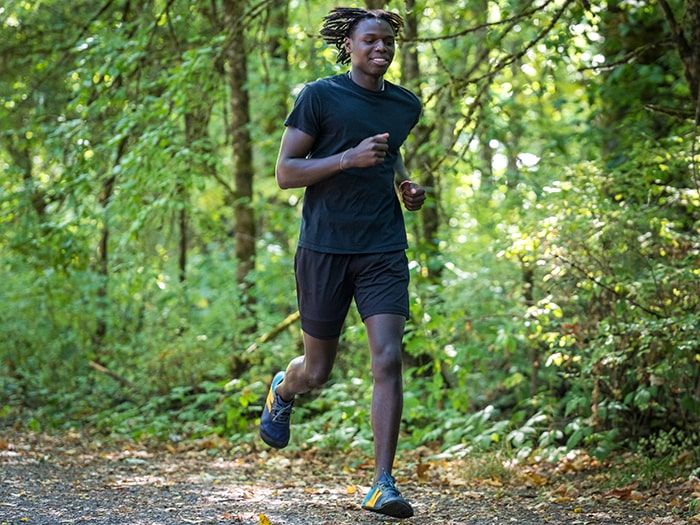 Minimalist running shoes with wide toe box