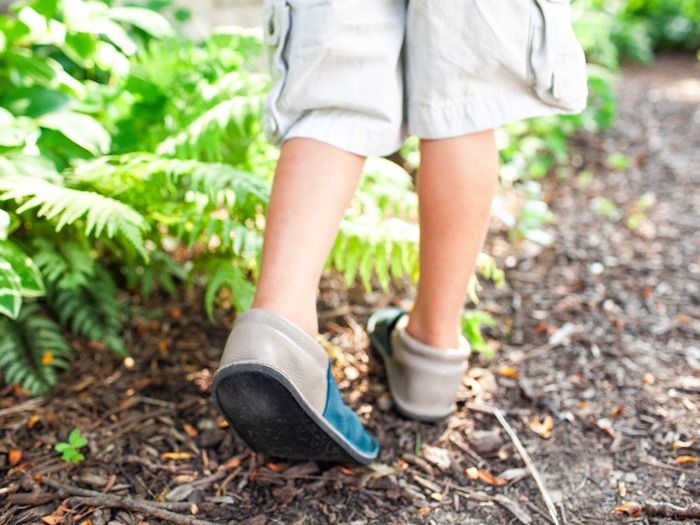 Flexible leather shoes for kids