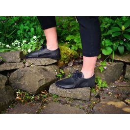 Men's & Women's Leather Lace Up Casual Shoes
