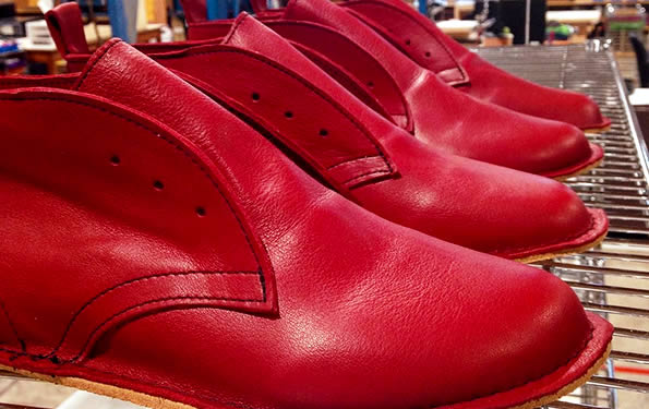 soling-red-chukka-boots