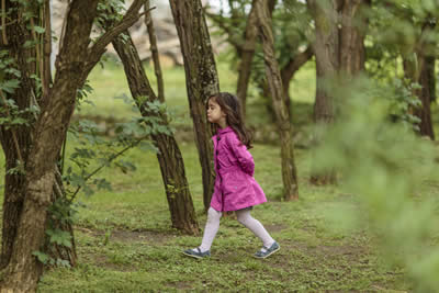 Girl in Woods girl-forest