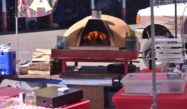 Wood fired pizza oven